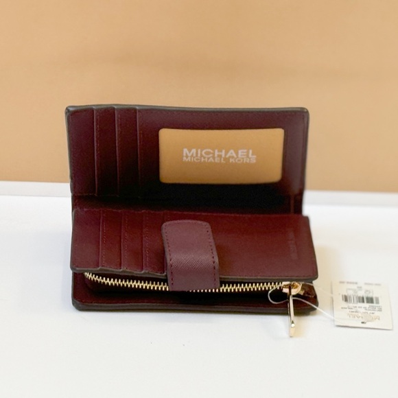 Michael Kors Jet Set Travel Bifold Wallet Oxblood - Picture 4 of 9